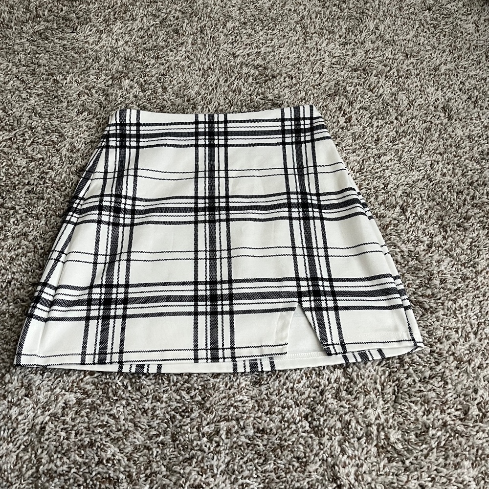 White and Black Plaid Skirt